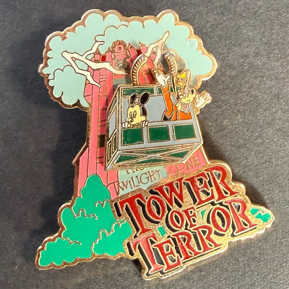 Disney WDW 2005 The Twilight Zone Tower of Terror Mickey & Goofy Movable Car Pin